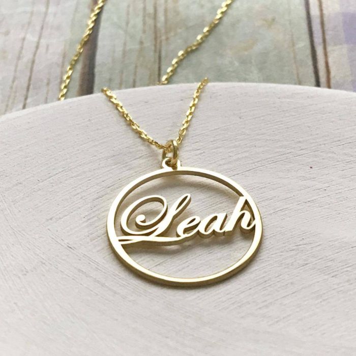Collar Chapado en Oro / Oro Blanco / Oro Rosa con Nombre en Círculo personalizado con nombre, letra y iniciales - My Design List - Español - 1