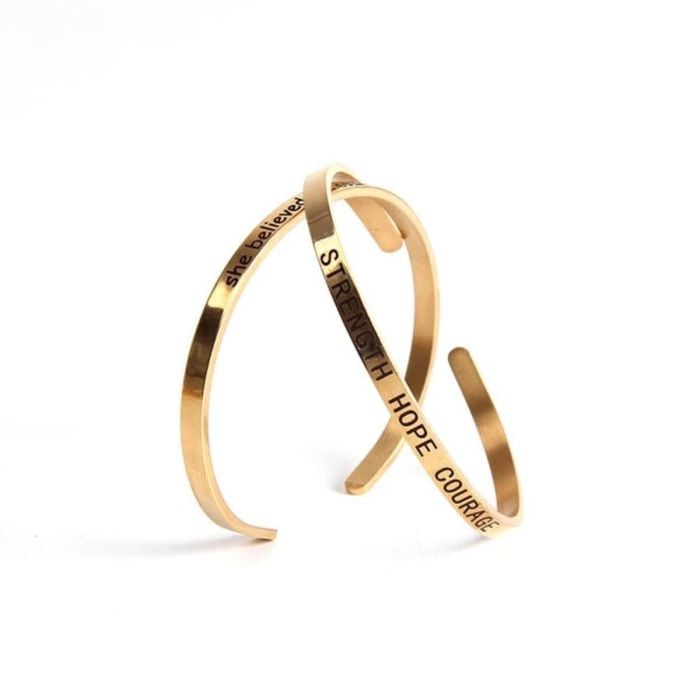 Personalisierte Roségold / Silber / vergoldetes graviertes Armband mit Buchstaben, Initialen und Namen - My Design List - Deutsch - 1