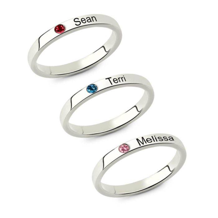 Anillo de compromiso de plata de ley 925 grabado con piedra de nacimiento personalizado con nombre, iniciales y letra - My Design List - Español - 1