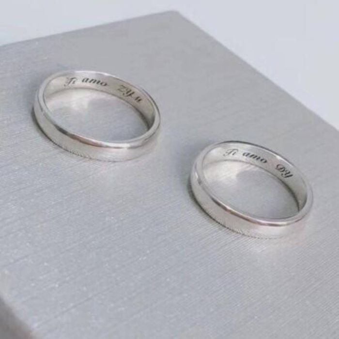 Anillo de promesa grabado en plata de ley 925 personalizado con nombre, iniciales y letra - My Design List - Español - 1
