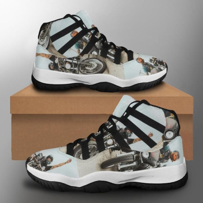 jordans that lace up on their own