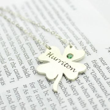 Collar de plata de ley 925 con forma de hoja grabada con piedra de nacimiento personalizada con nombre, letra y iniciales
