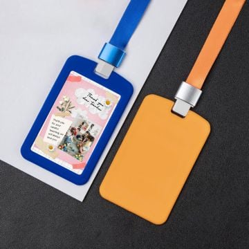Personalisierte Ausweishalter aus Silikon mit Foto und Design selbst gestalten