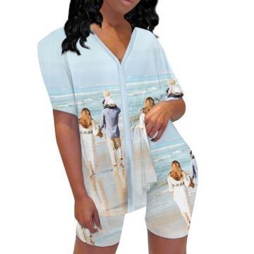 Lag ditt egendesignede kortermede shortsdress for kvinner med bilde