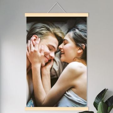 Poster a scorrimento con cornice in legno 60 × 90 cm (23,6" × 35,4"), personalizzata con foto